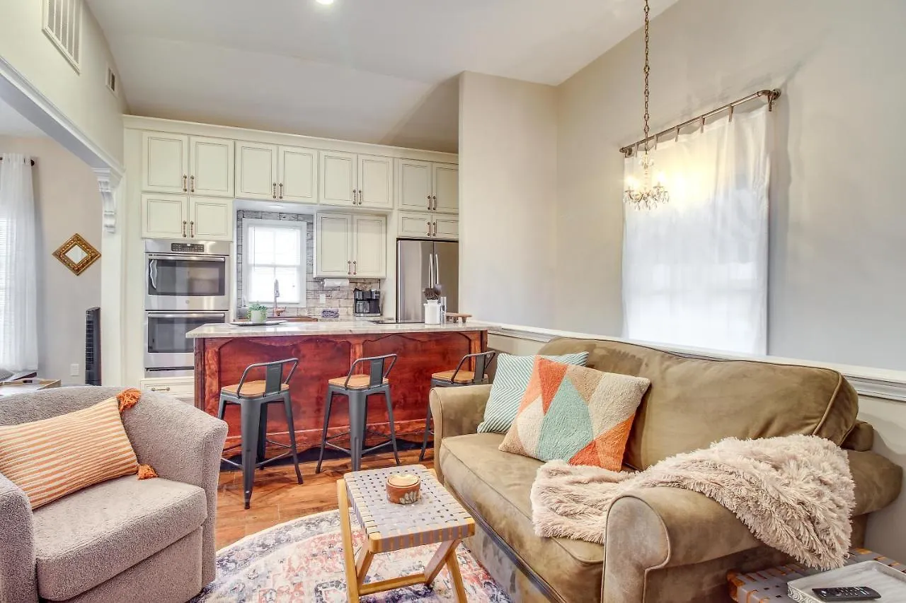 公寓 Cozy Savannah Vacation Rental With Fenced Courtyard! 美国