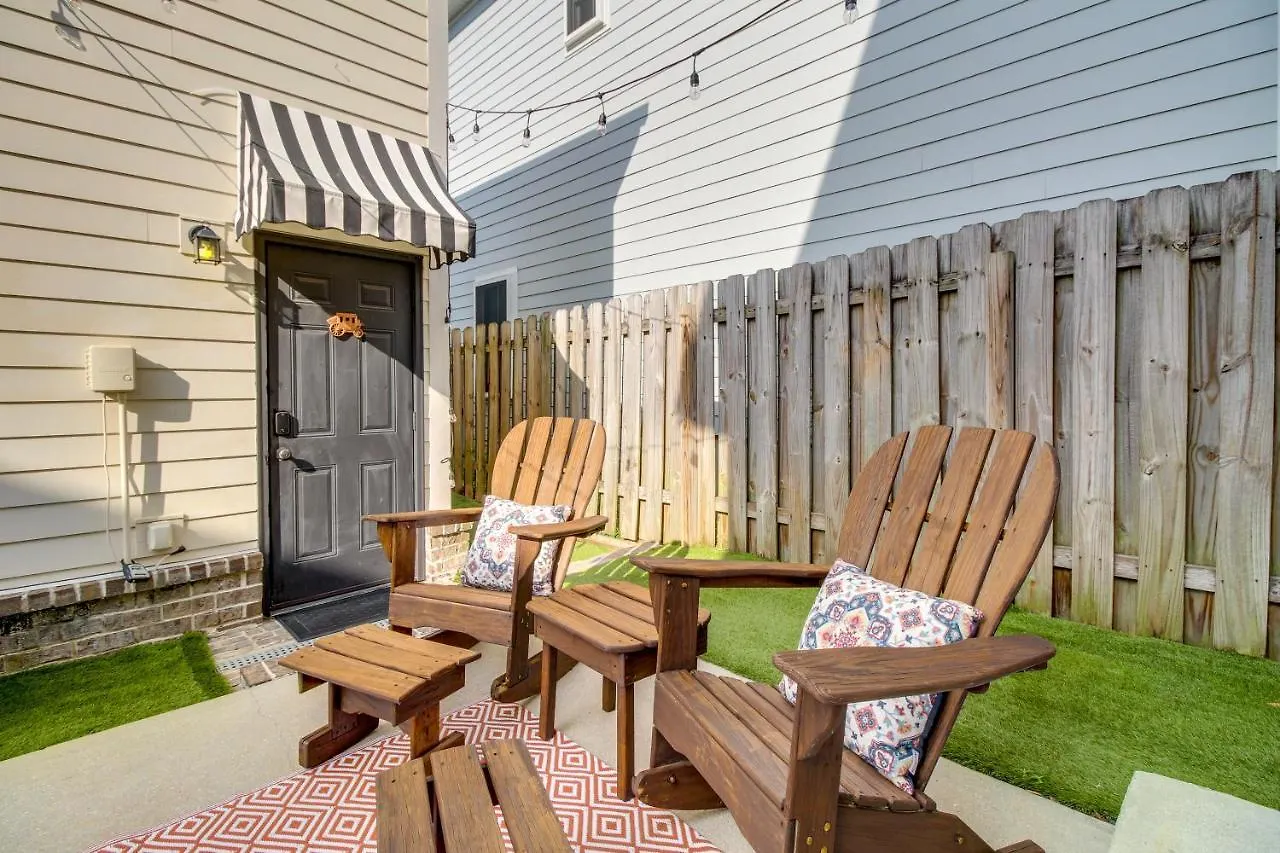 公寓 Cozy Savannah Vacation Rental With Fenced Courtyard!